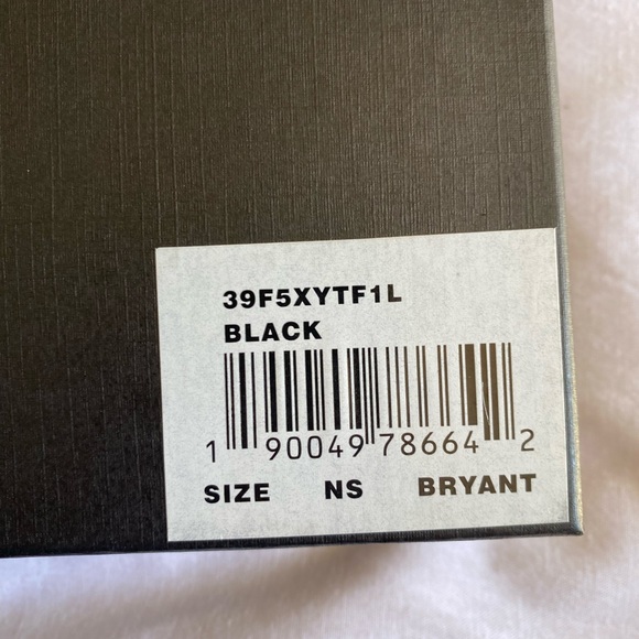 New Michael Kors wallet - Picture 4 of 4